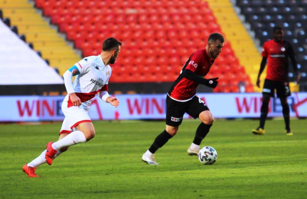 Gaziantep FK ile Antalyaspor 0-0 berabere kaldı
