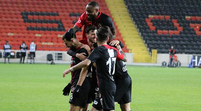 Gaziantep FK ligi ilk 5 içinde bitirmek istiyor