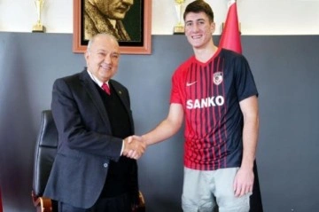 Gaziantep FK, Luka Stankovski ile 4.5 yıllık sözleşme imzaladı
