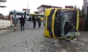 Gaziantep'te halk otobüsü ile öğrenci servisi çarpıştı, 14 kişi yaralandı