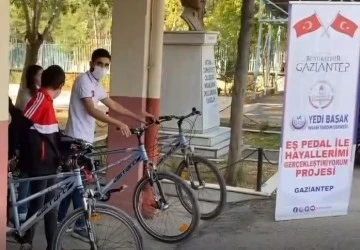 Görme engelli öğrencilerin bisiklet sürme hayali gerçek oldu