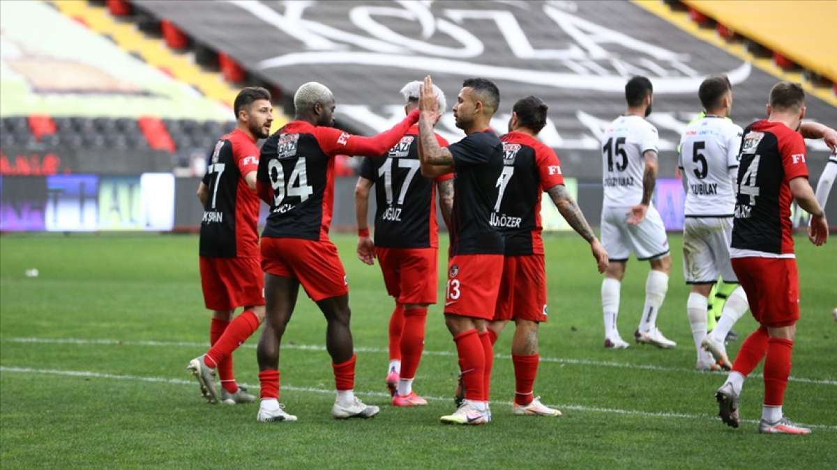 Gaziantep Süper Lig'de üst sıralardan kopmak istemiyor