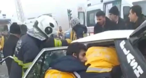 Gaziantep'te 2 aracın karıştığı trafik kazası: 1 &ouml;l&uuml;, 6 yaralı