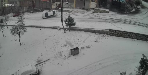 Gaziantep&rsquo;te karlı yolda feci kaza