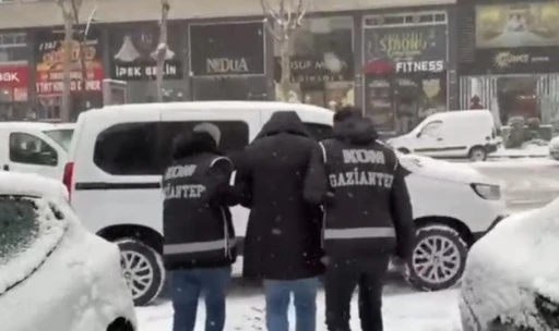 Gaziantep&rsquo;te tefeci operasyonu: 22 g&ouml;zaltı