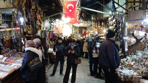 Gaziantep'teki tarihi &ccedil;arşılarda yarıyıl tatili yoğunluğu
