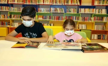 Türkiye'nin ilk AVM çocuk kütüphenesi yoğun ilgi görüyor