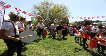 Gaziantepli çocuklar 23 Nisan’ı Masal Park’ta kutladı