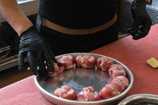 Gazianteplilerin doğal antibiyotiği soğan kebabı