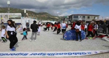 Gaziantep’te depremzede çocuklar için bayram şenliği