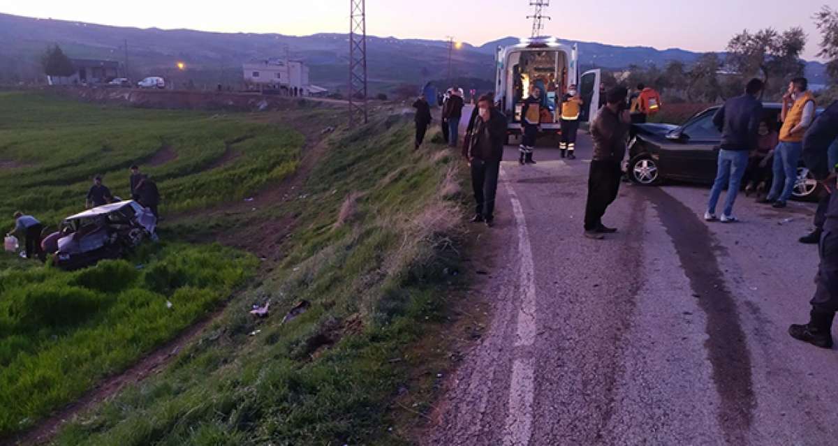 Gaziantep'te iki araç kafa kafaya çarpıştı: 1 ölü, 7 yaralı