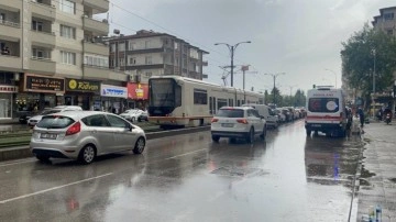 Gaziantep'te tramvayın çarptığı çocuk feci şekilde öldü