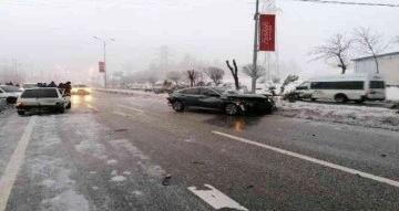 Gaziantep’te zincirleme kazalar trafiği felç etti