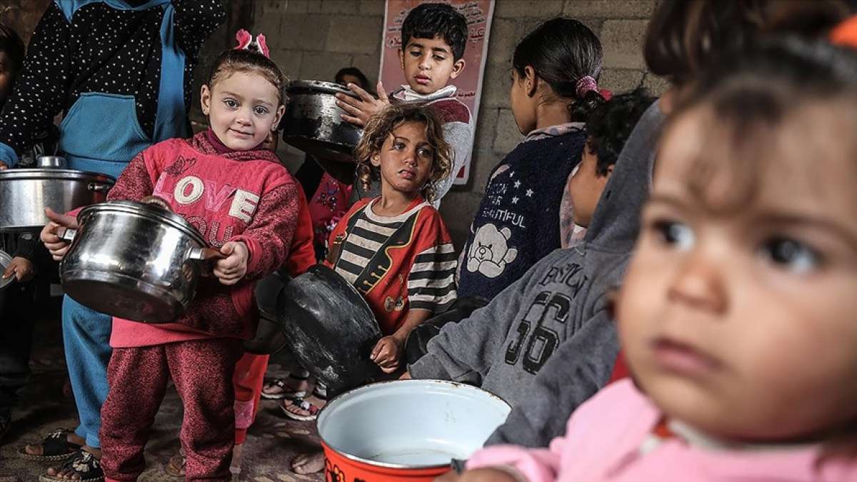 Gazze Şeridi'nde çocuklar İsrail ablukası, fakirlik ve salgın nedeniyle zor şartlar altında yaş