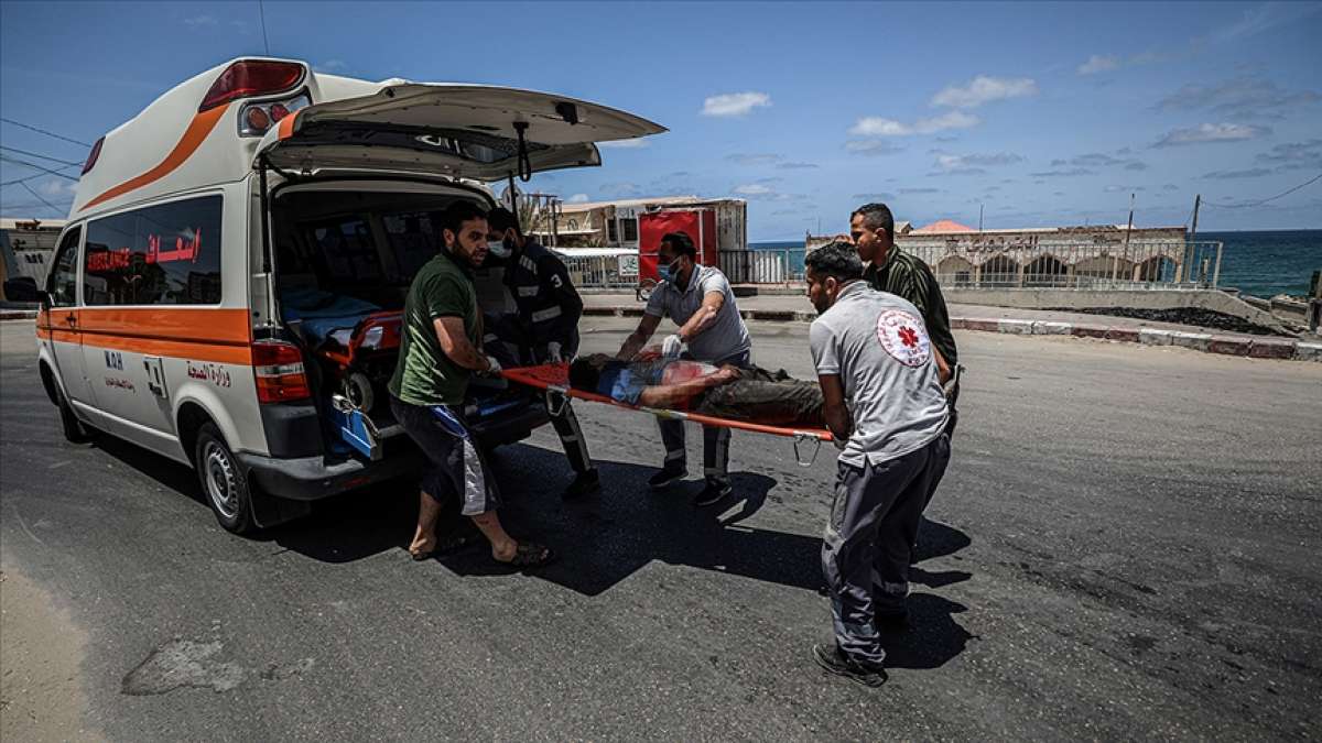 Gazze'de İsrail saldırılarından kalma bir cisim patladı: 2 ölü