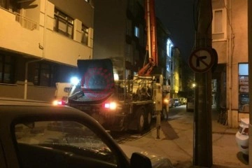 Gece vakti devam eden inşaat çalışması mahalle sakinlerinin huzurunu kaçırdı