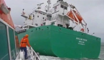 Gemide kaza geçiren personel, Kıyı Emniyeti tarafından tahliye edildi