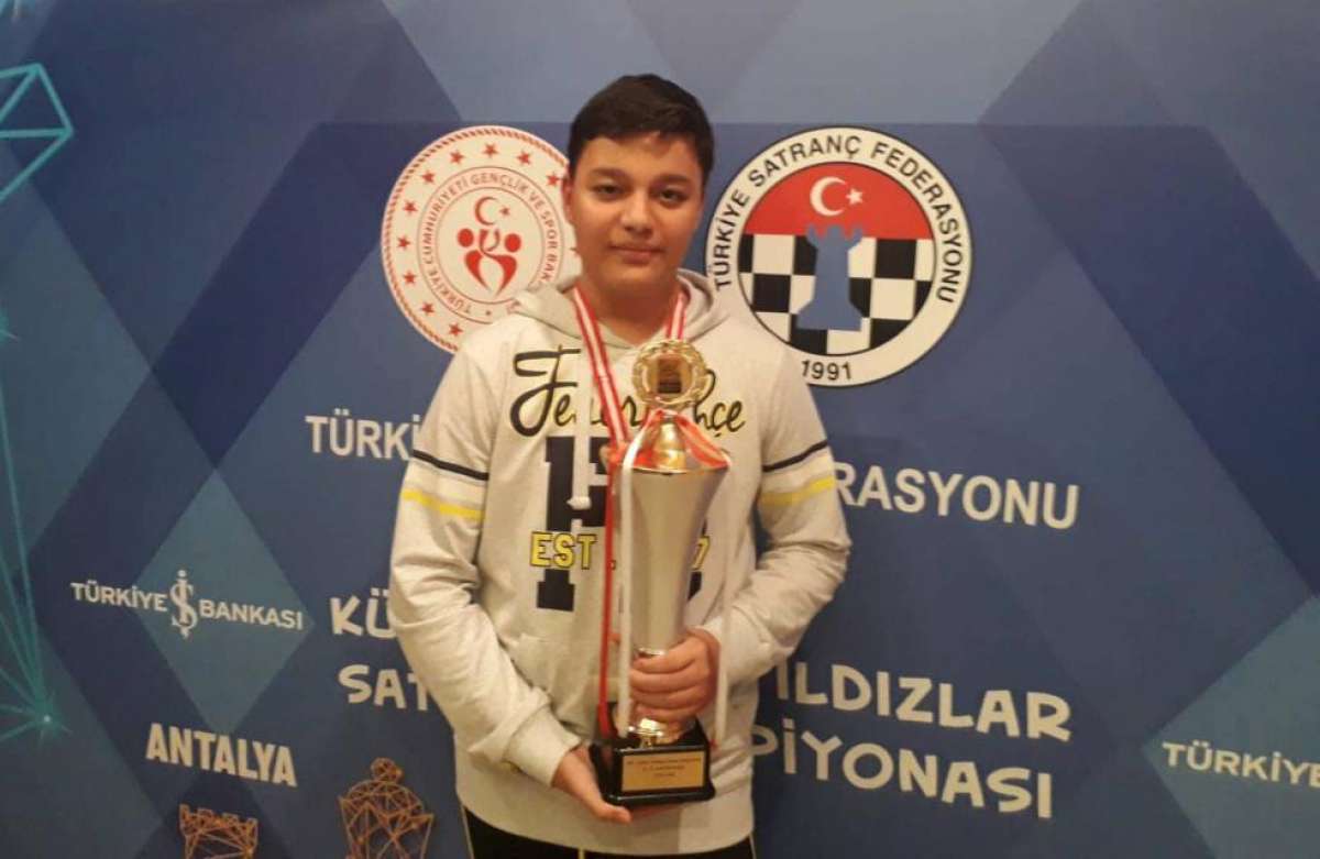 Genç satranç sporcusu Atakan Mert Biçer, FM unvanı aldı