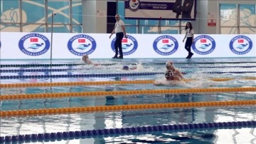Genç yüzücüler Edirne'deki milli takım seçmelerinde iki Türkiye rekoru kırdı