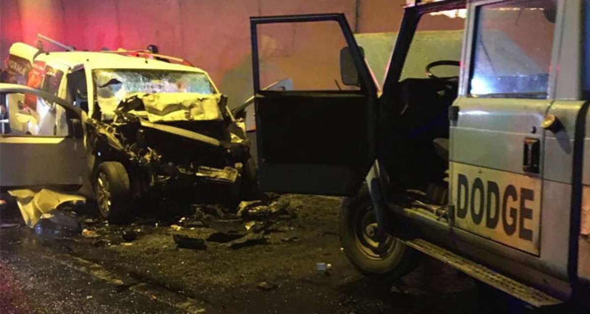Giresun'da feci kaza: 2 araç kafa kafaya çarpıştı: 2 ölü, 2 yaralı