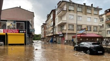 Giresun'da şiddetli yağış etkili oluyor