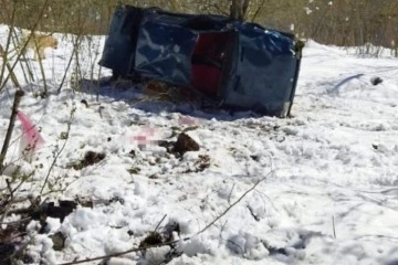 Gizli buzlanmayı fark etmedi, kayarak u&ccedil;uruma yuvarlandı