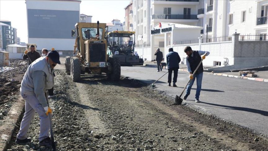 Görevlendirme yapılan Kars Belediyesi şehrin çehresini değiştiriyor