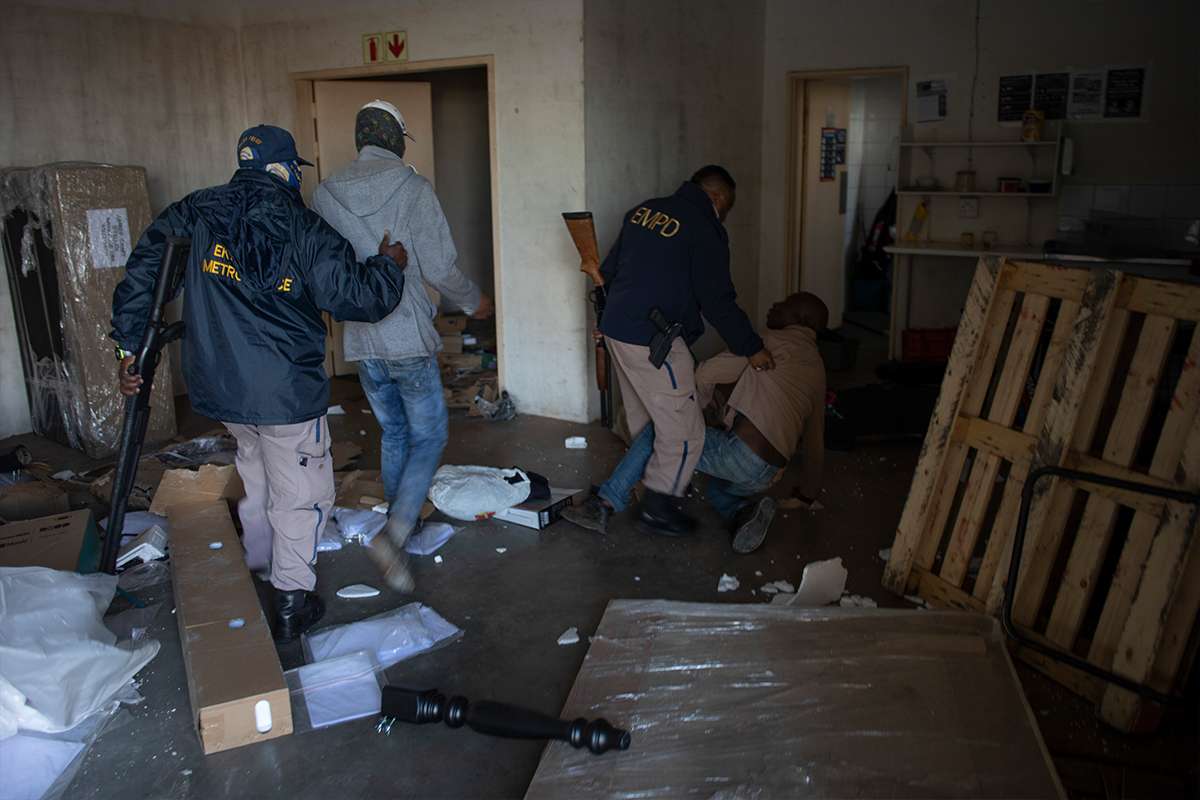 Güney Afrika'daki protestolarda can kaybı 72'ye yükseldi