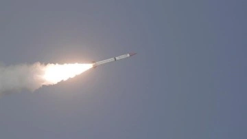 Güney Kore ilk yerli roketi 'Nuri'yi uzaya fırlattı