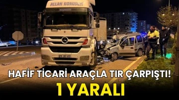 Hafif ticari ara&ccedil;la tır &ccedil;arpıştı! 1 yaralı