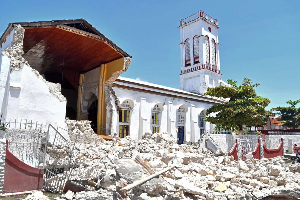Haiti'deki depremde can kaybı sayısı bin 297'ye yükseldi