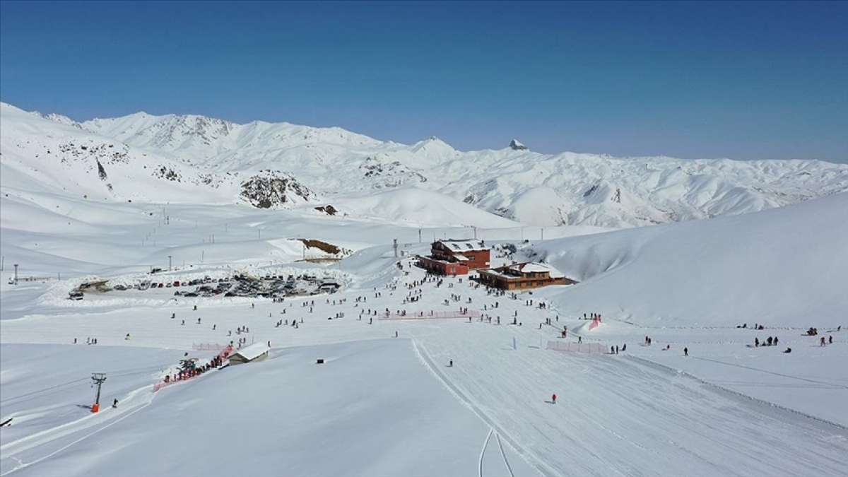 Hakkari'de bölgesel kalkınma hamlesi: Mergabütan Kayak Merkezi