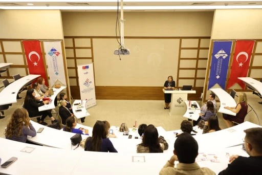 Hasan Kalyoncu Üniversitesi’nde GİKAD Üyelerine Yönelik &quot;Eğiticinin Eğitimi&quot; programı gerçekleştirildi