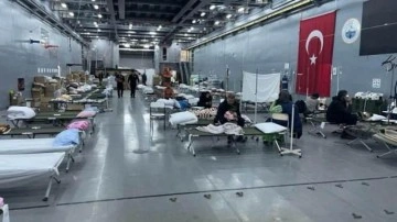 Hastaneye dönüştürülen 'TCG Bayraktar' gemisinde 20 ameliyat