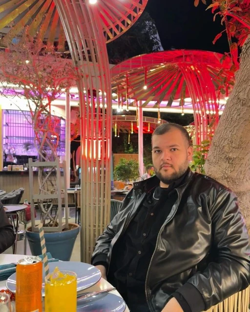 Takla atıp şarampole devrilen otomobilin sürücüsü hayatını kaybetti