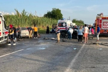 Hatay'da trafik kazası: 2 ölü, 4 yaralı