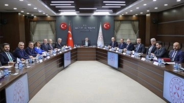 Hazine ve Maliye Bakanı Nebati, İstanbul Sanayi Odası heyetiyle görüştü