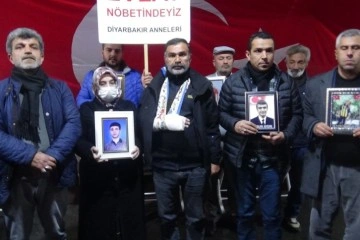 HDP önünde evlat nöbeti tutan ailelere saldırı iddiası