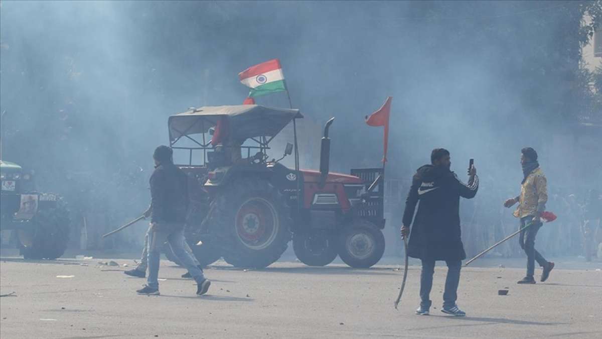 Hindistan'da protestocu çiftçiler, 1 Şubat'ta düzenlenecek parlamento yürüyüşünü iptal ett