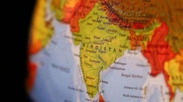 Hindistan'da tekne alabora oldu: 7 ölü