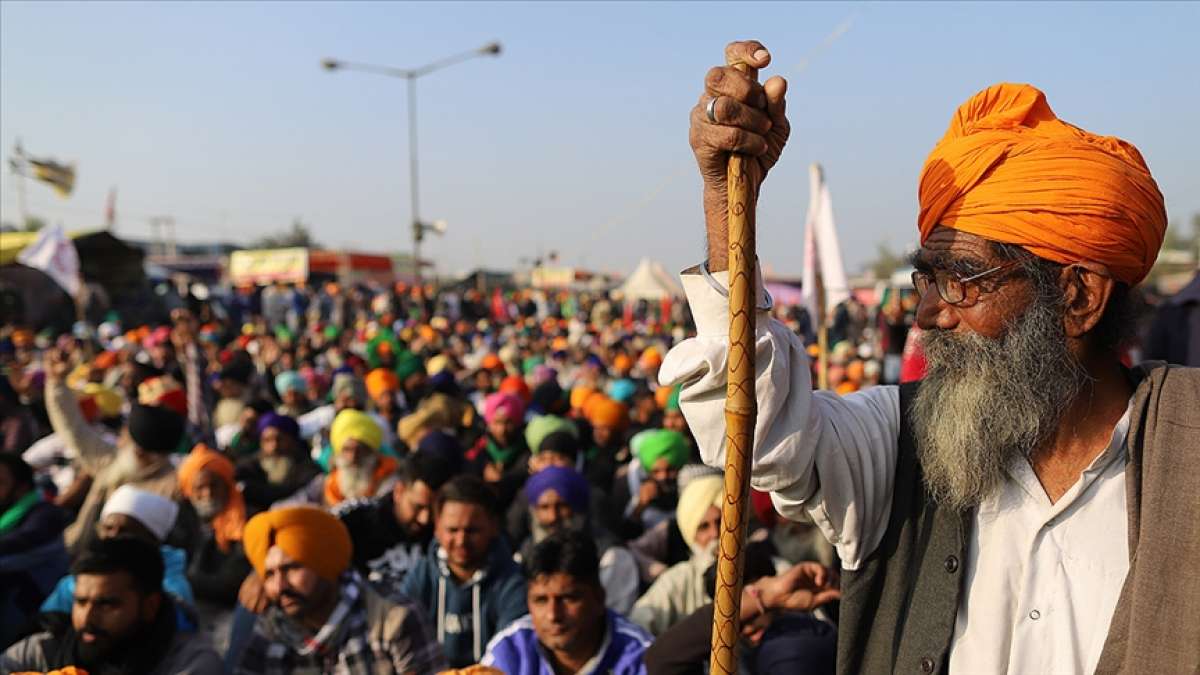 Hindistan'dan çiftçi protestolarına destek veren ünlülere 'sorumsuzca' tepkisi