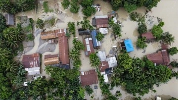 Hindistan'ın kuzeyindeki sel ve toprak kaymalarında ölenlerin sayısı 67'ye çıktı