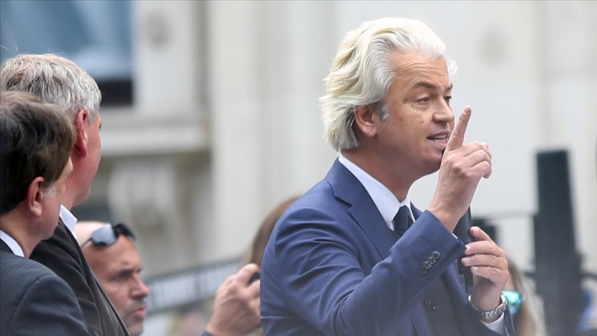 Hollanda'da aşırı sağcı Wilders'in seçim vaadi, 'İslam'dan Arındırma Bakanlığı&#