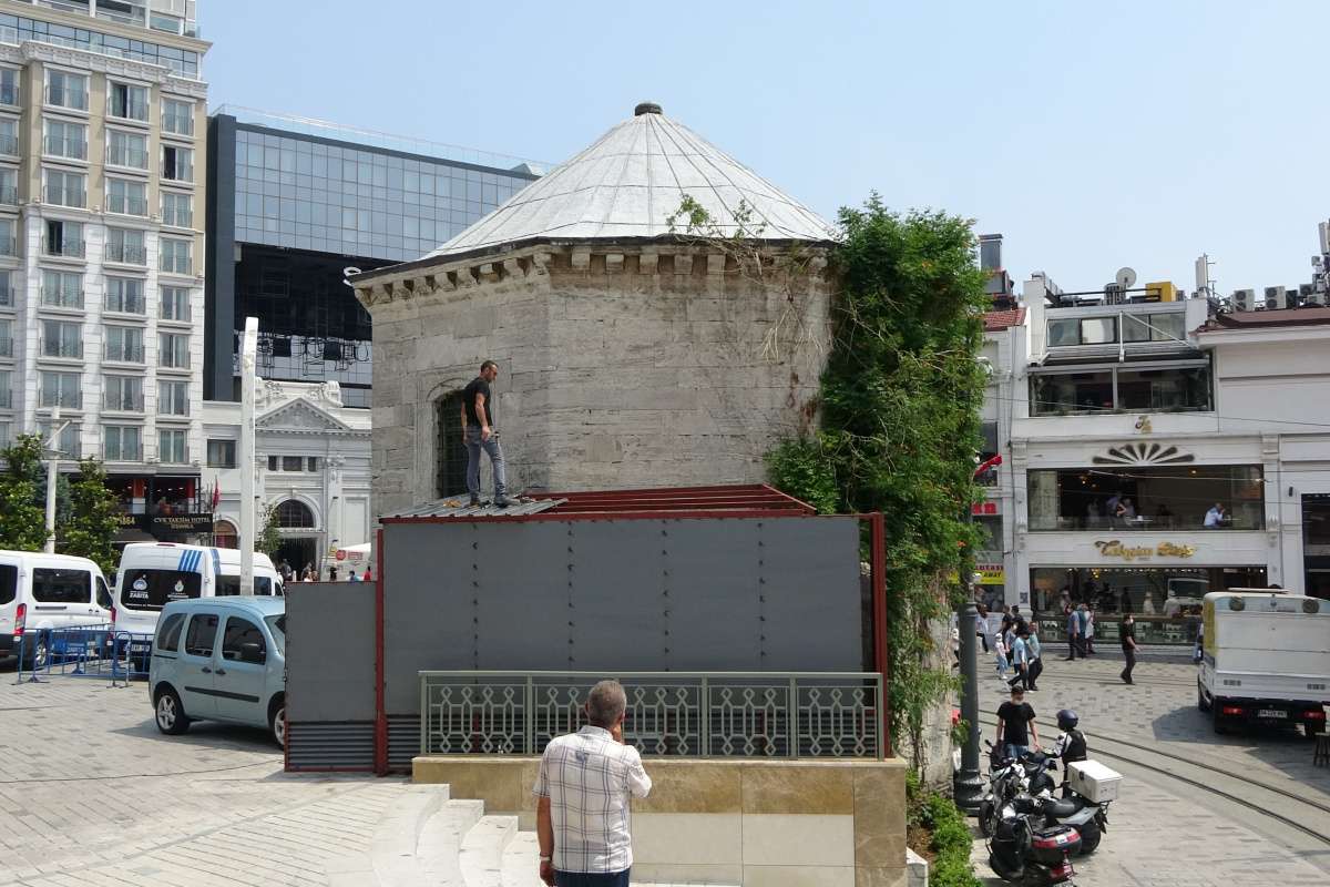 İBB'den Taksim Maksemi'nin duvarına jeneratör