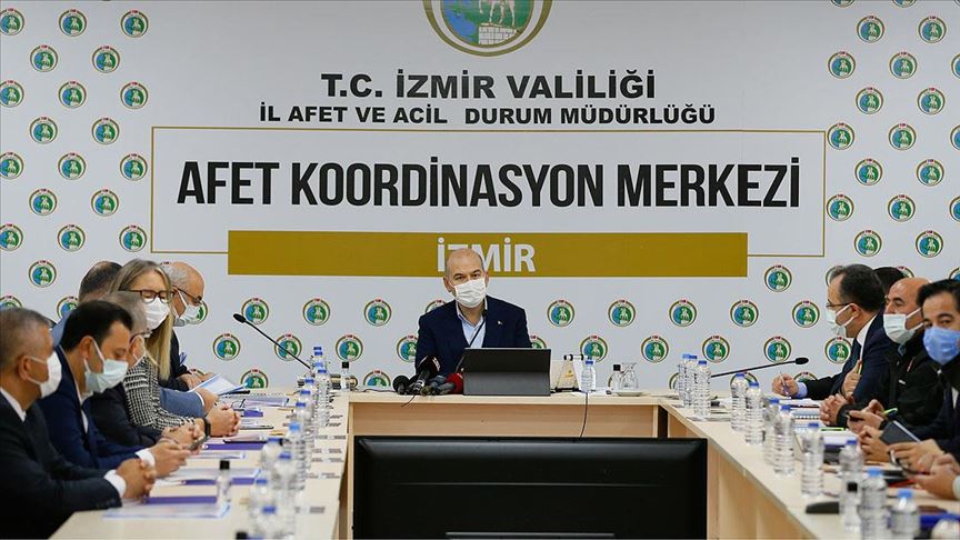 İçişleri Bakanı Soylu İzmir’de deprem değerlendirme toplantısı yaptı