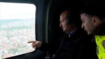 İçişleri Bakanı Soylu, Kocaeli'de helikopterle trafik denetimi yaptı