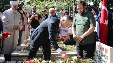 İçişleri Bakanı Yerlikaya, 15 Temmuz Şehitliği'ndeki anma törenine katıldı