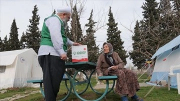 İDDEF yardım &ccedil;alışmalarını bu ramazanda da s&uuml;rd&uuml;rd&uuml;