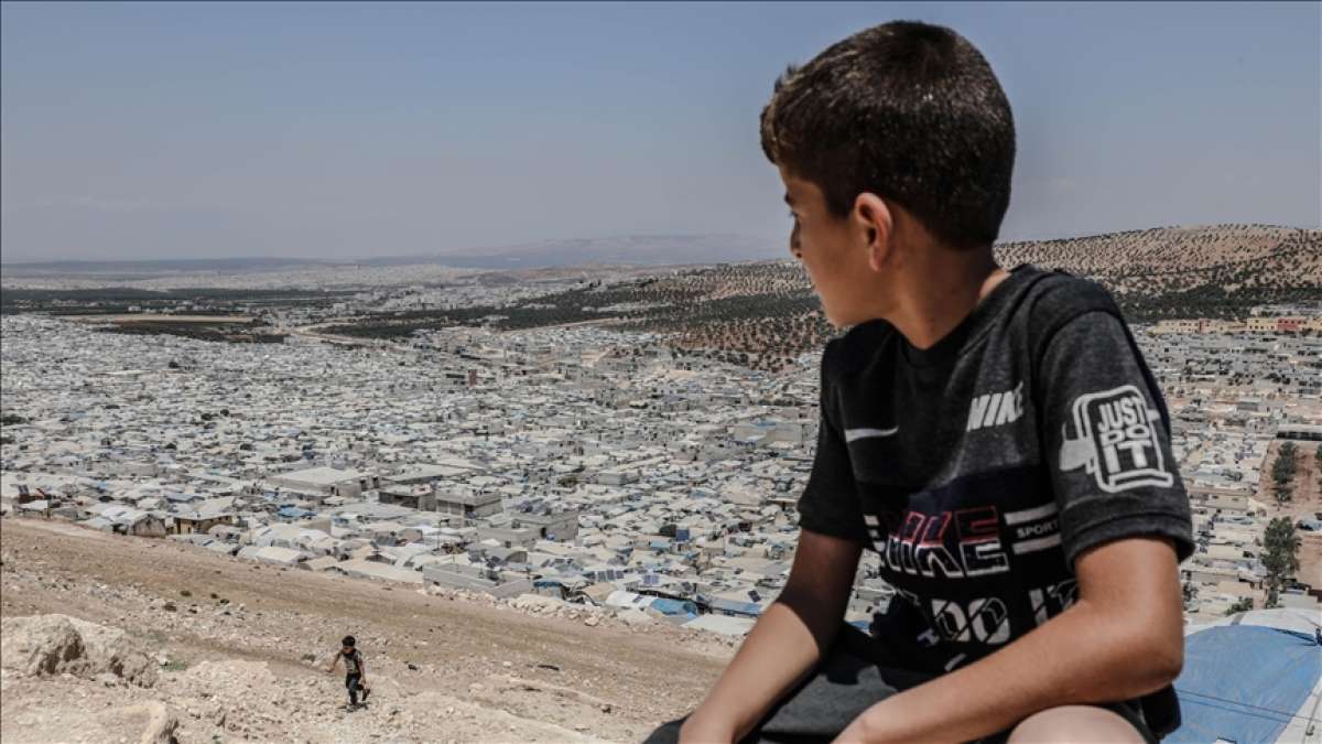 İdlib'deki kamplarda yaşayan sivilleri açlık korkusu sardı