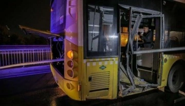 İETT'ye bağlı otobüs kaza yaptı! Kapıdan girdi, motordan çıktı! Felaketten dönüldü